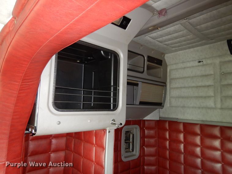 image for item KI9467 2005 Peterbilt 379  semi truck