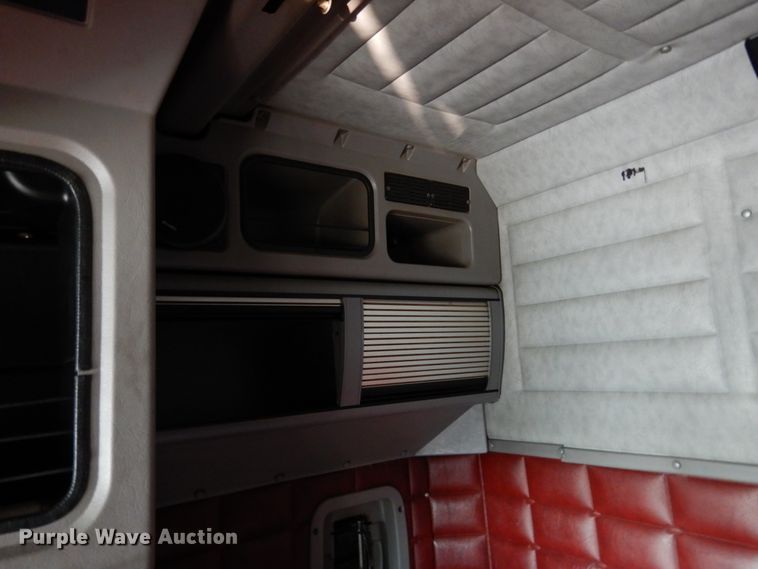 image for item KI9467 2005 Peterbilt 379  semi truck