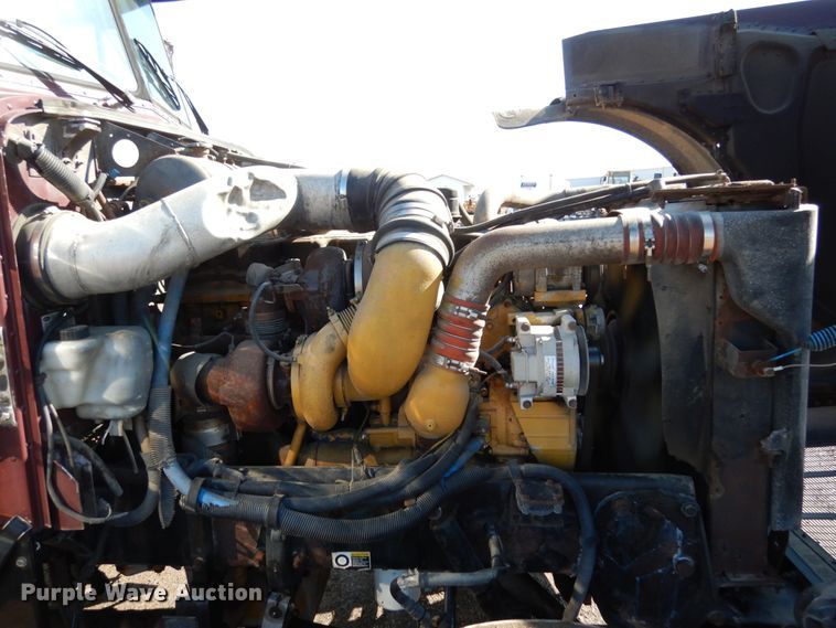 image for item KI9467 2005 Peterbilt 379  semi truck