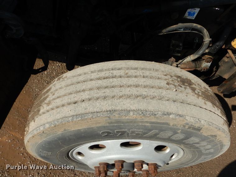 image for item KI9467 2005 Peterbilt 379  semi truck