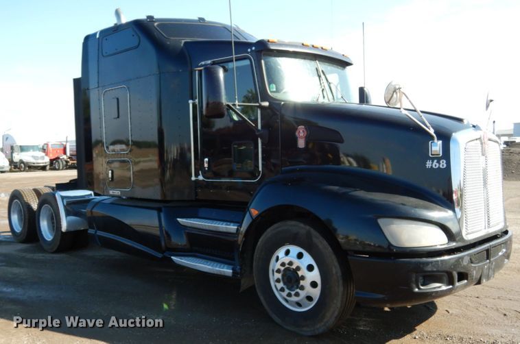image for item KI9468 2012 Kenworth T660  semi truck