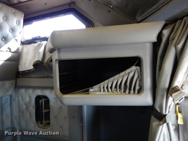 image for item KI9468 2012 Kenworth T660  semi truck