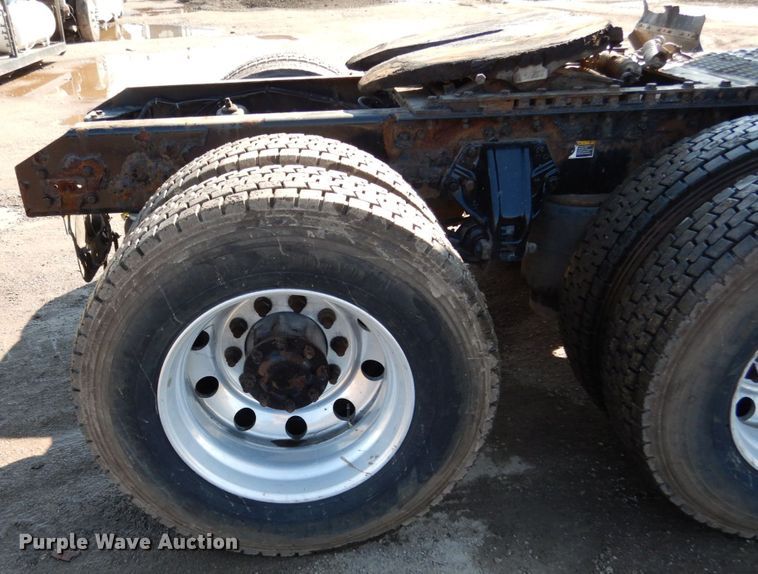 image for item KI9468 2012 Kenworth T660  semi truck