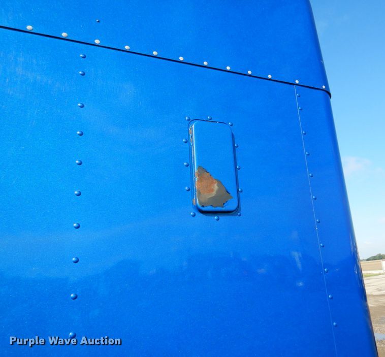 image for item KI9469 2012 Kenworth T660  semi truck