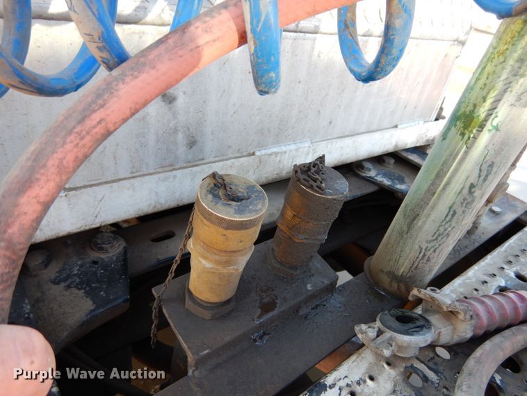 image for item KI9469 2012 Kenworth T660  semi truck