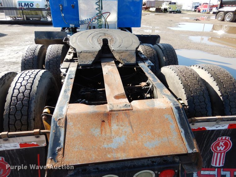 image for item KI9469 2012 Kenworth T660  semi truck