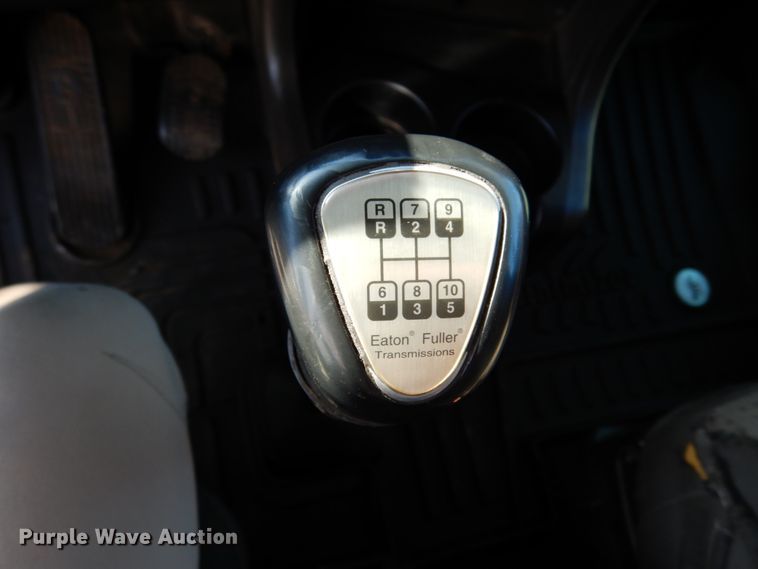 image for item KI9469 2012 Kenworth T660  semi truck