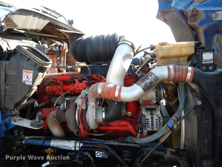 image for item KI9469 2012 Kenworth T660  semi truck