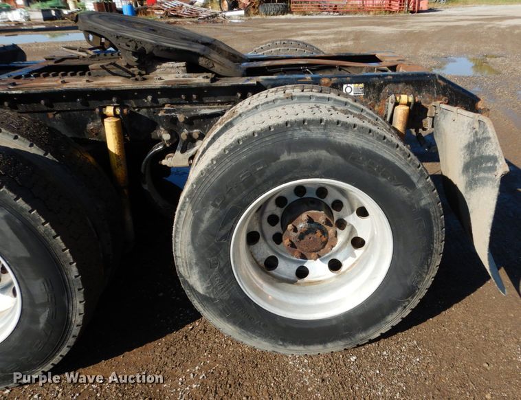 image for item KI9469 2012 Kenworth T660  semi truck