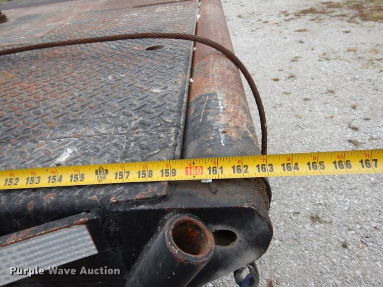 image for item KI9482 2008 Peterbilt 335  winch truck