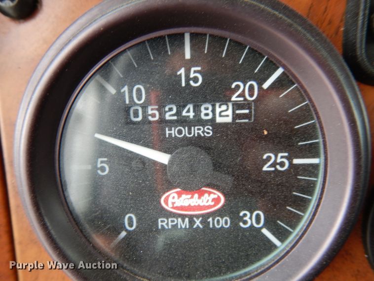 image for item KI9482 2008 Peterbilt 335  winch truck