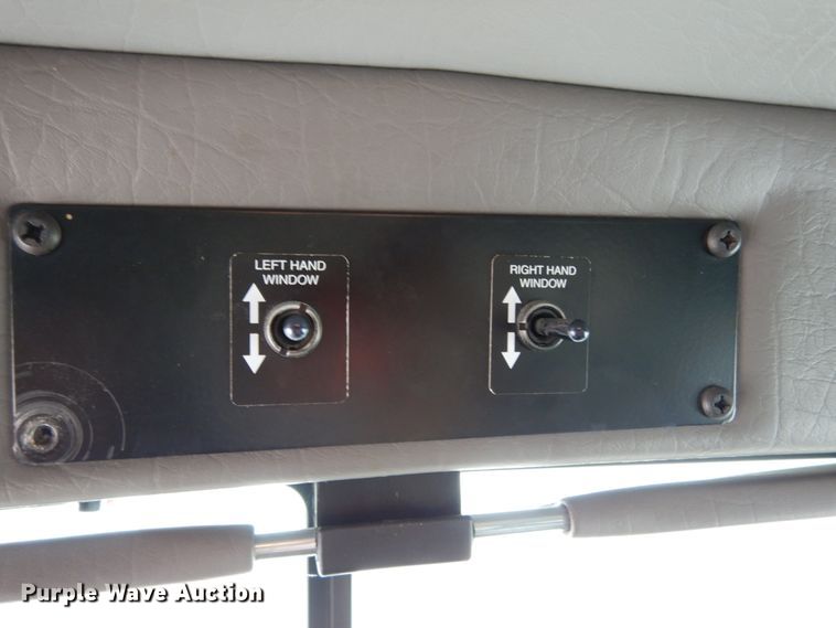 image for item KI9482 2008 Peterbilt 335  winch truck