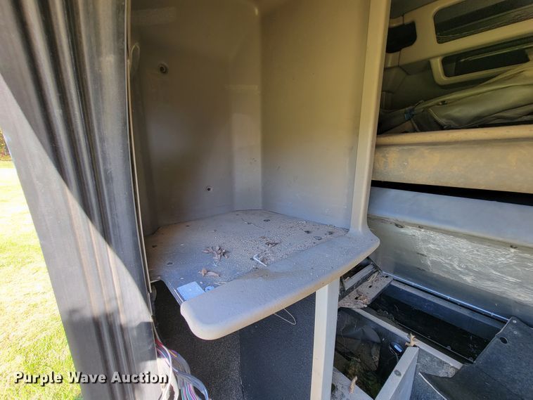 image for item KQ9127 Sleeper cab