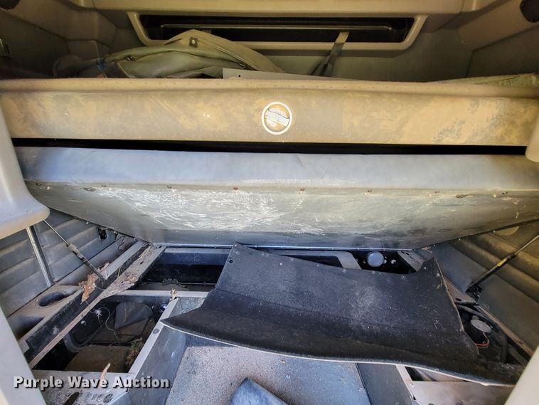 image for item KQ9127 Sleeper cab