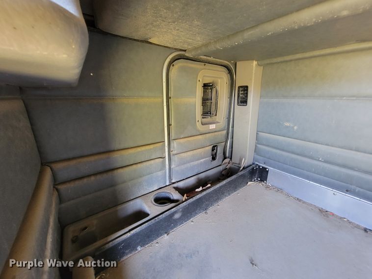 image for item KQ9127 Sleeper cab