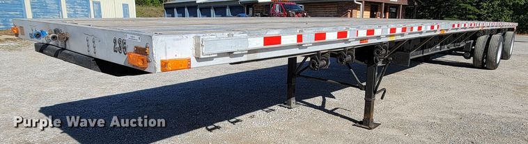 image for item KQ9147 2006 Transcraft  flatbed trailer