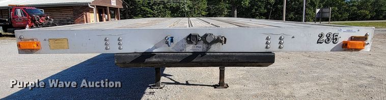 image for item KQ9147 2006 Transcraft  flatbed trailer