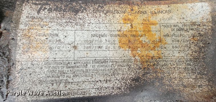 image for item KQ9147 2006 Transcraft  flatbed trailer