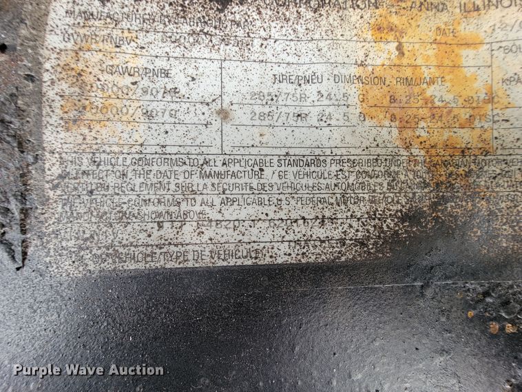 image for item KQ9147 2006 Transcraft  flatbed trailer