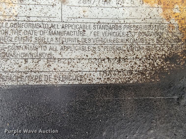 image for item KQ9147 2006 Transcraft  flatbed trailer