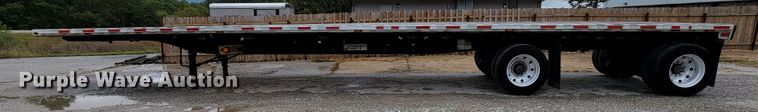 image for item KQ9149 2005 Transcraft  flatbed trailer