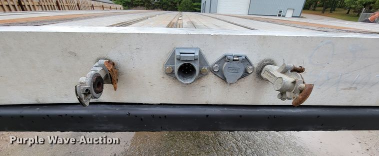 image for item KQ9149 2005 Transcraft  flatbed trailer