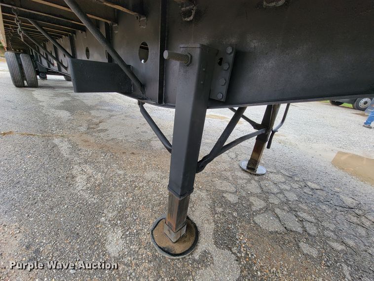 image for item KQ9149 2005 Transcraft  flatbed trailer