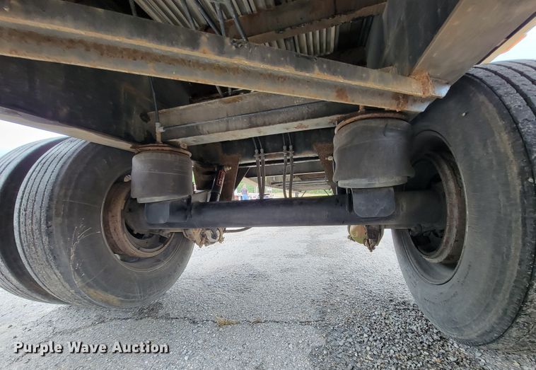 image for item KQ9149 2005 Transcraft  flatbed trailer