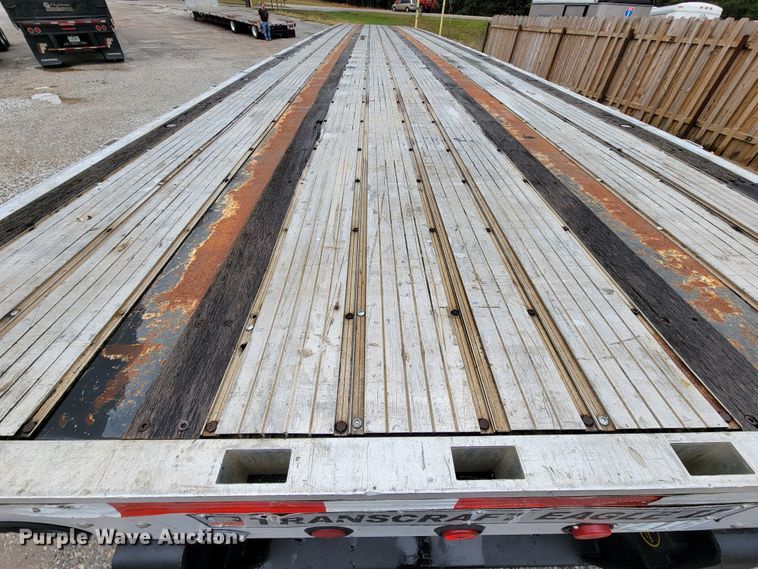 image for item KQ9149 2005 Transcraft  flatbed trailer