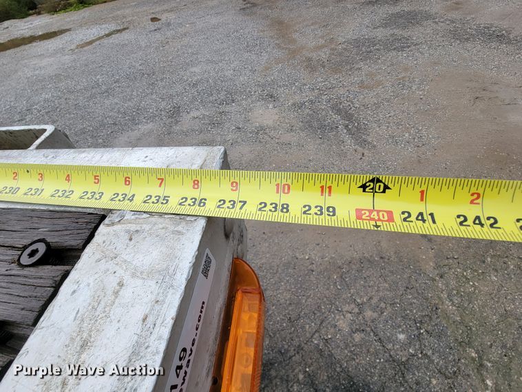 image for item KQ9149 2005 Transcraft  flatbed trailer