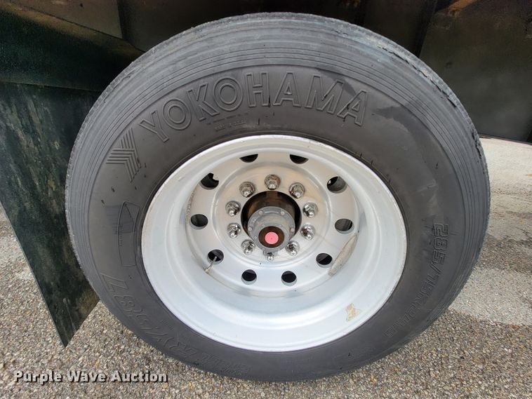 image for item KQ9149 2005 Transcraft  flatbed trailer