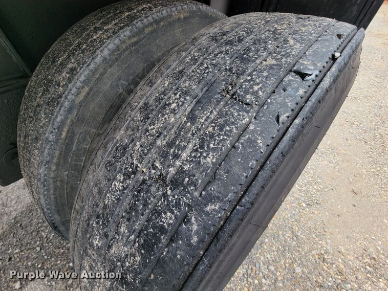 image for item KQ9149 2005 Transcraft  flatbed trailer