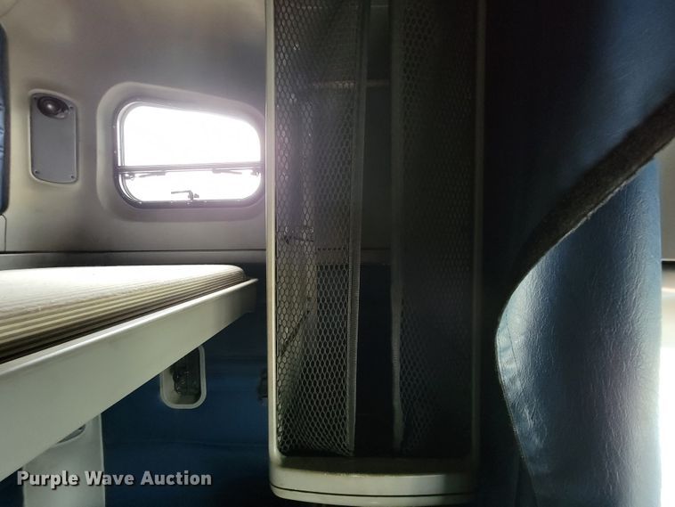 image for item KQ9150 2006 Freightliner Columbia  semi truck