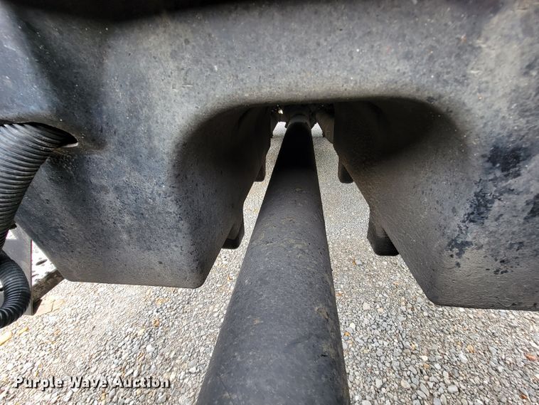 image for item KQ9151 2007 Freightliner Columbia  semi truck