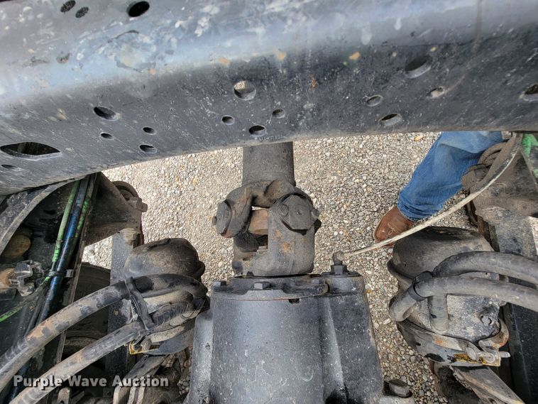 image for item KQ9151 2007 Freightliner Columbia  semi truck