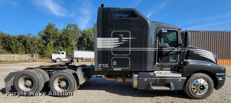 image for item KQ9189 2005 Kenworth T600  semi truck