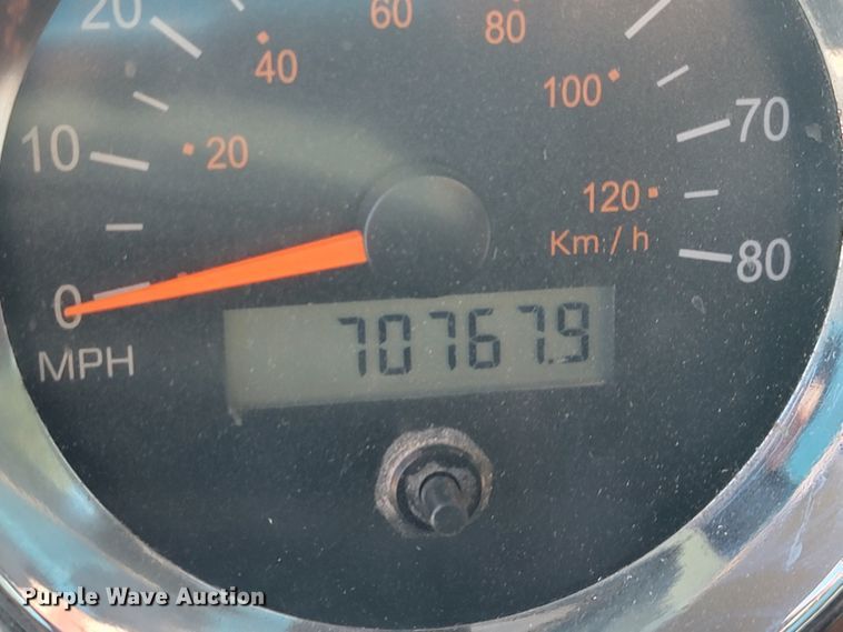 image for item KQ9189 2005 Kenworth T600  semi truck