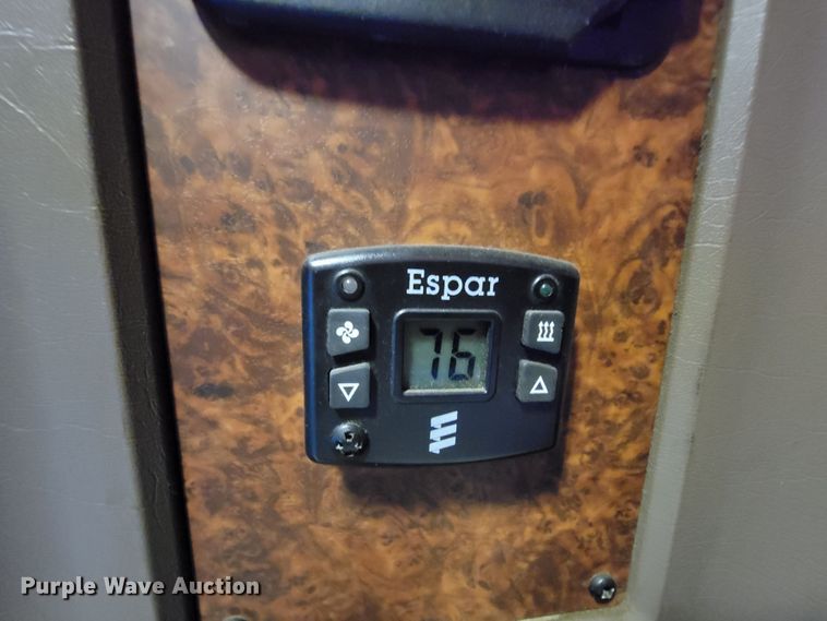 image for item KQ9189 2005 Kenworth T600  semi truck