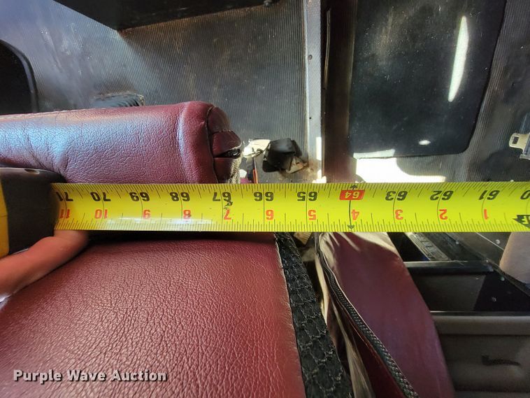 image for item KQ9189 2005 Kenworth T600  semi truck