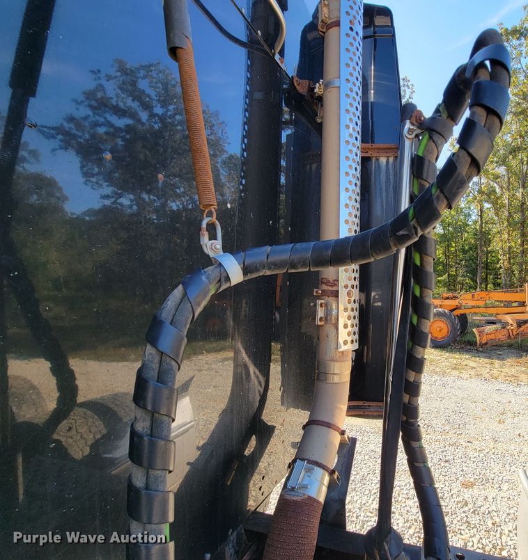 image for item KQ9189 2005 Kenworth T600  semi truck