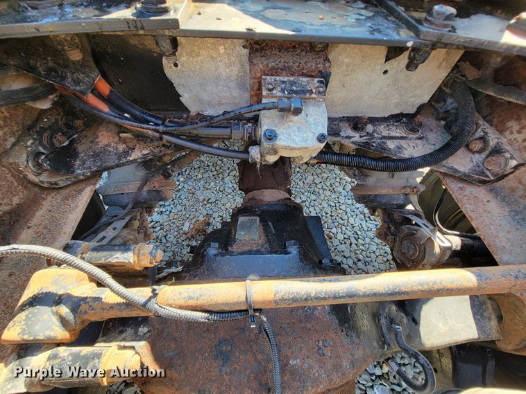 image for item KQ9189 2005 Kenworth T600  semi truck