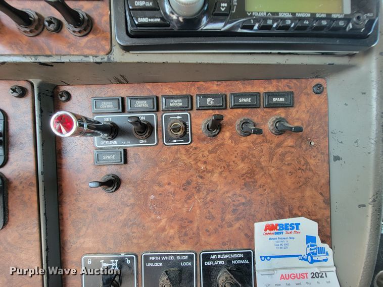 image for item KQ9191 2003 Kenworth T800  semi truck