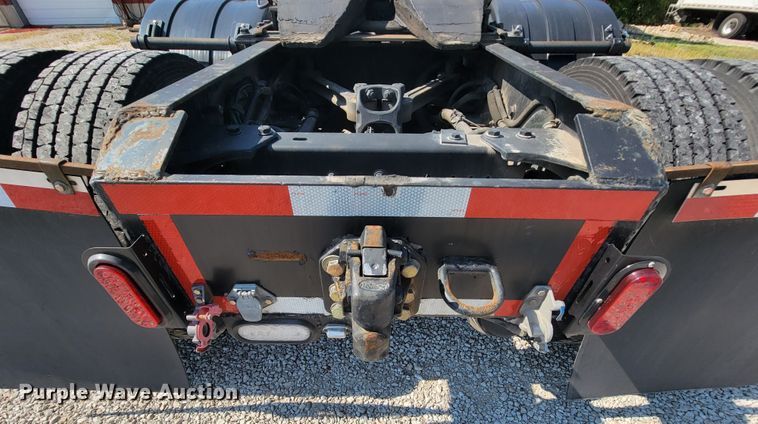 image for item KQ9191 2003 Kenworth T800  semi truck