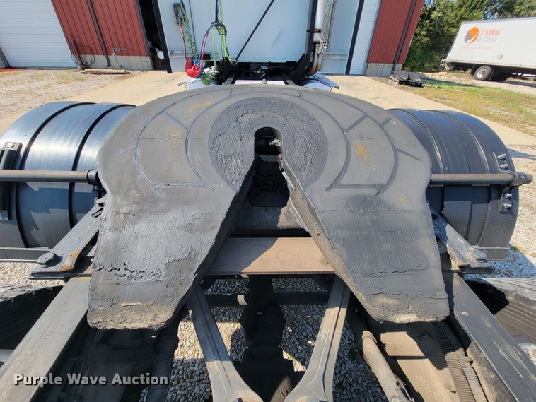 image for item KQ9191 2003 Kenworth T800  semi truck