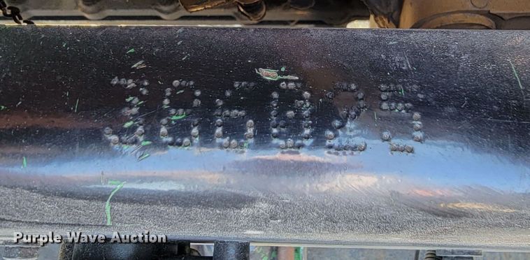 image for item KQ9191 2003 Kenworth T800  semi truck