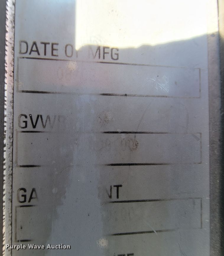 image for item KQ9191 2003 Kenworth T800  semi truck