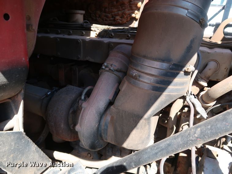 image for item KQ9754 1987 Vovlo White WCS  semi truck