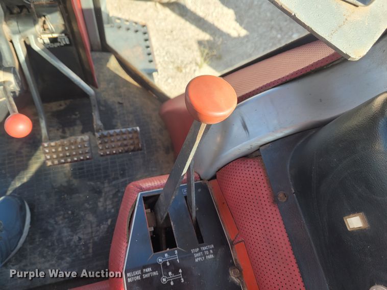 image for item BY9460 1987 White 2-155 Field Boss  tractor