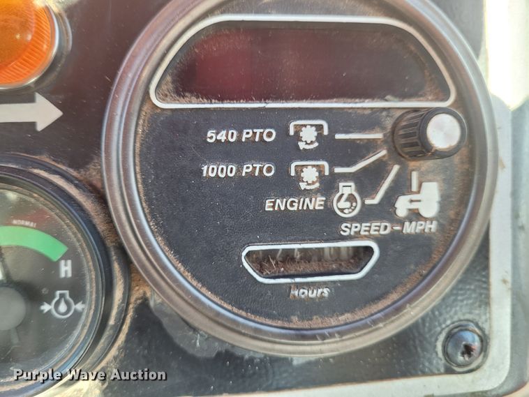 image for item BY9460 1987 White 2-155 Field Boss  tractor