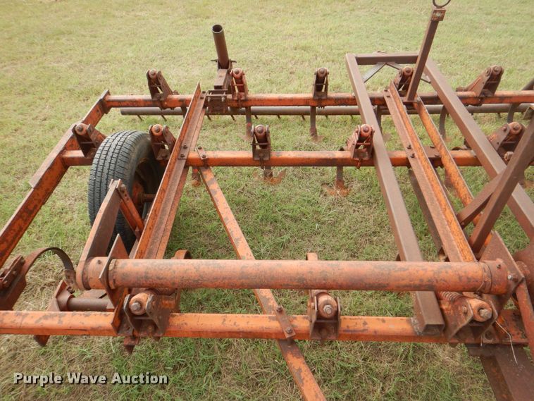 image for item DH7300 Case  chisel